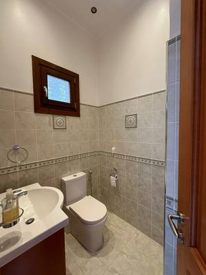 4 BR Villa in Mouttagiaka, Limassol thumbnail 17