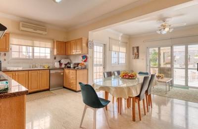 5+2 BR Villa in Faneromeni, Larnaca thumbnail 3