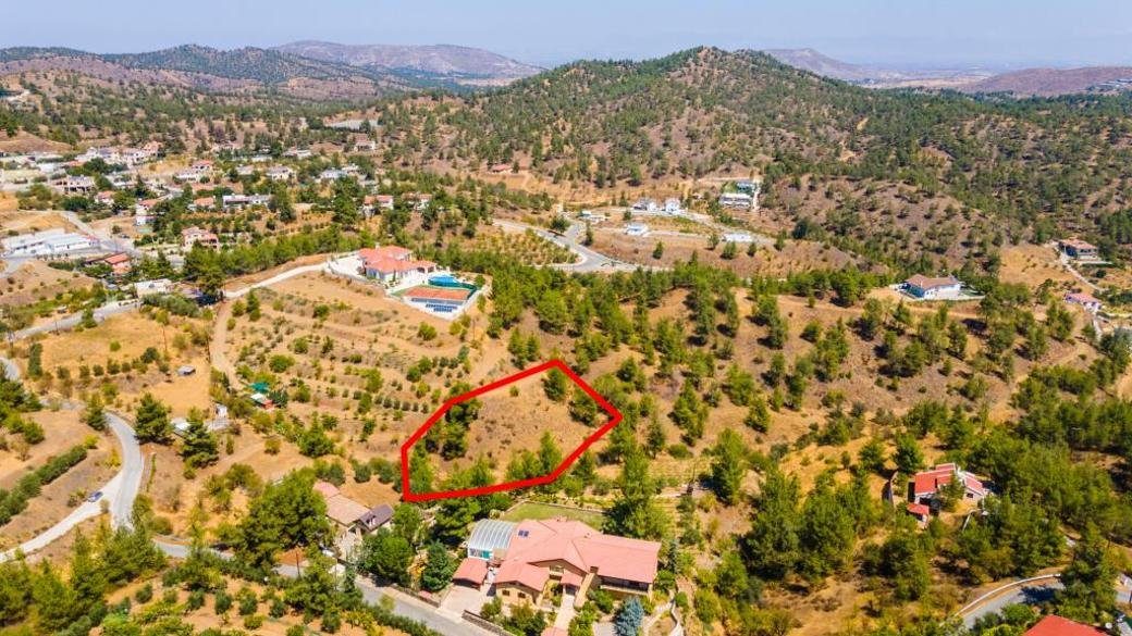 Shared residential field in Agios Epifanios Oreinis, Nicosia photo 1