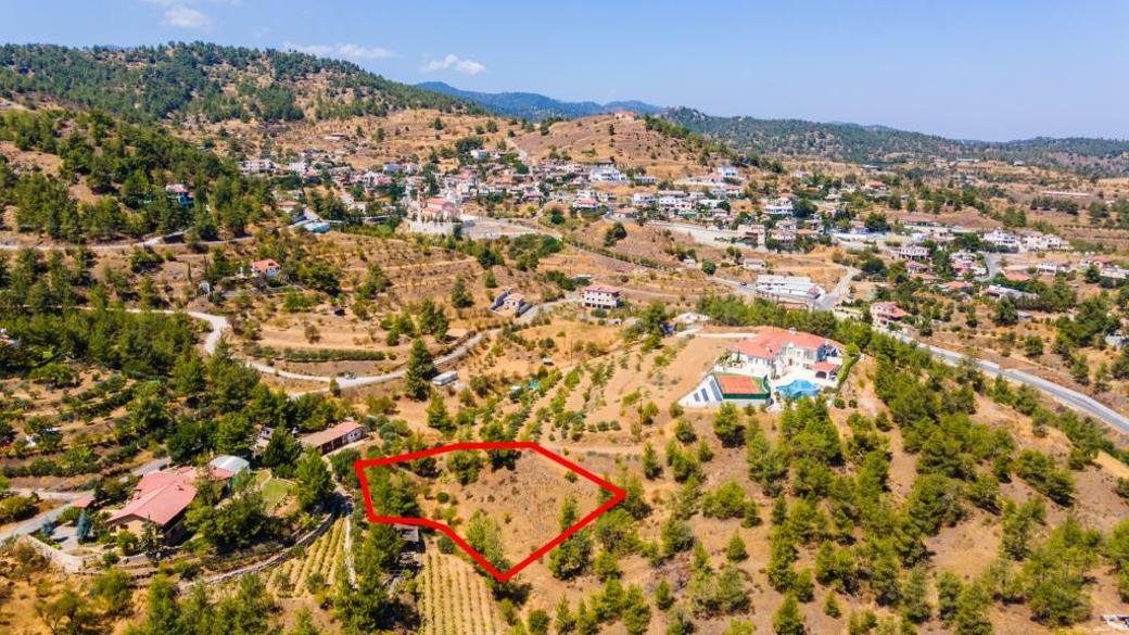 Shared residential field in Agios Epifanios Oreinis, Nicosia photo 2