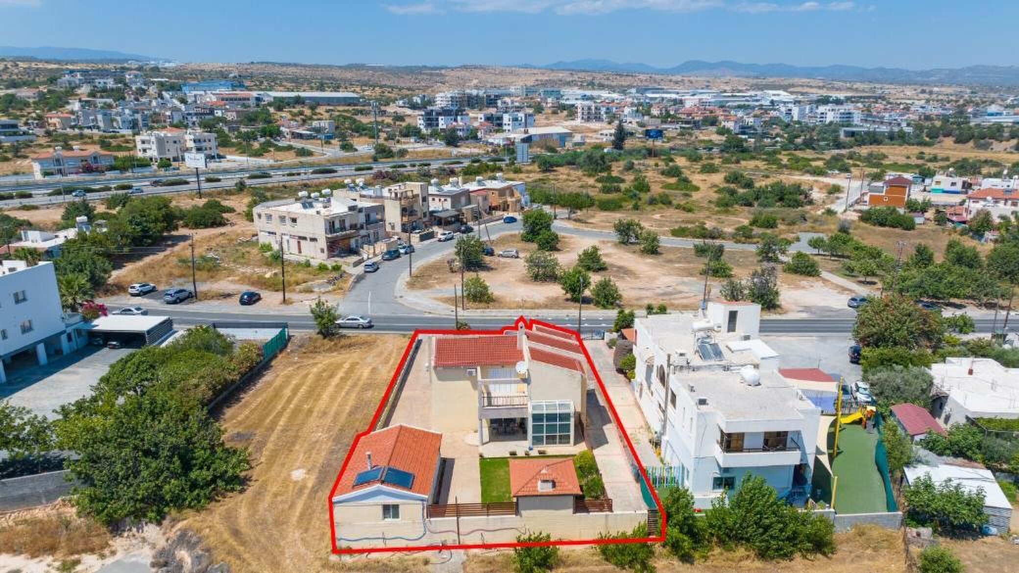 4 bedroom house in Ypsonas, Limassol photo 5