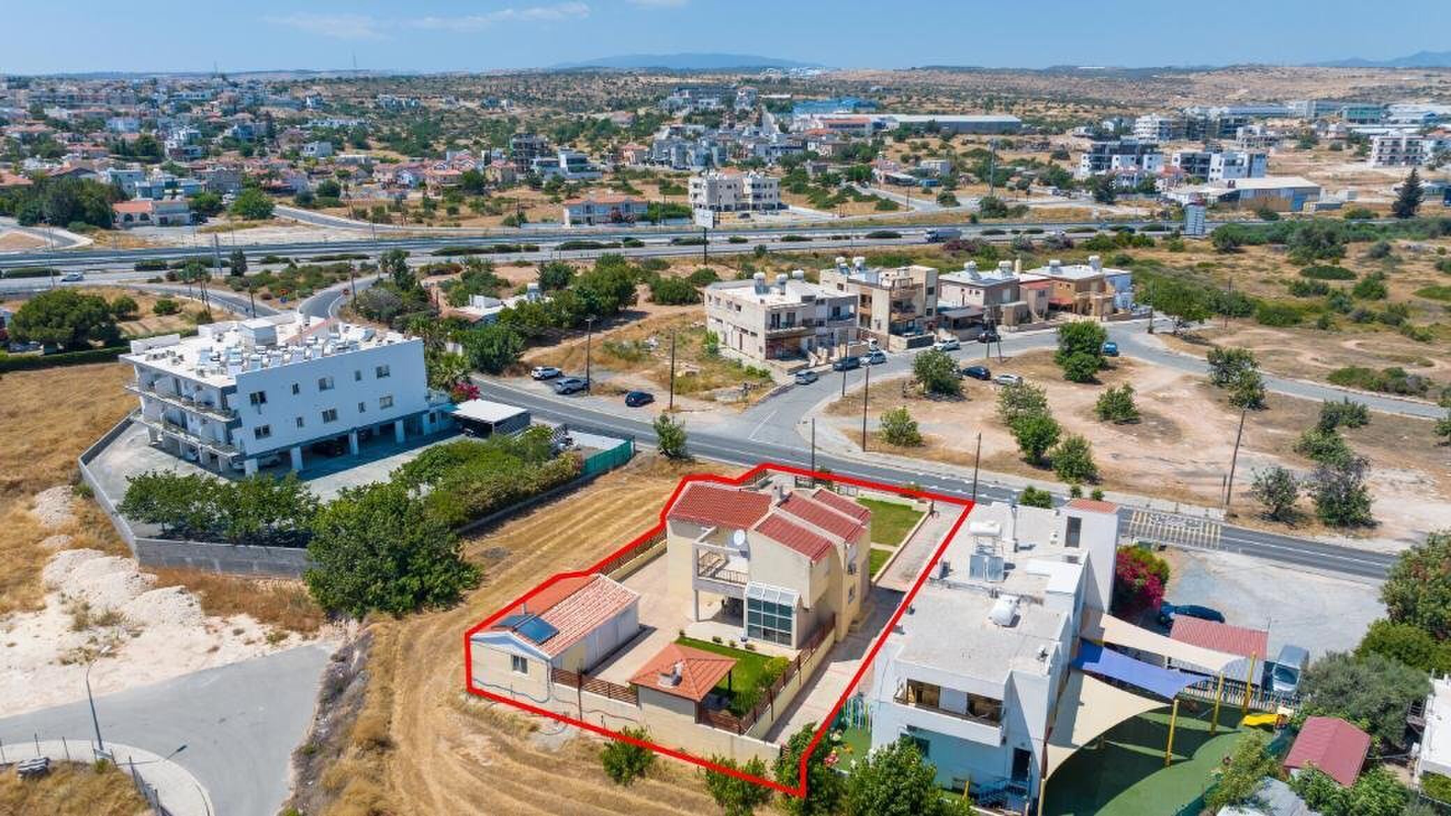 4 bedroom house in Ypsonas, Limassol photo 3