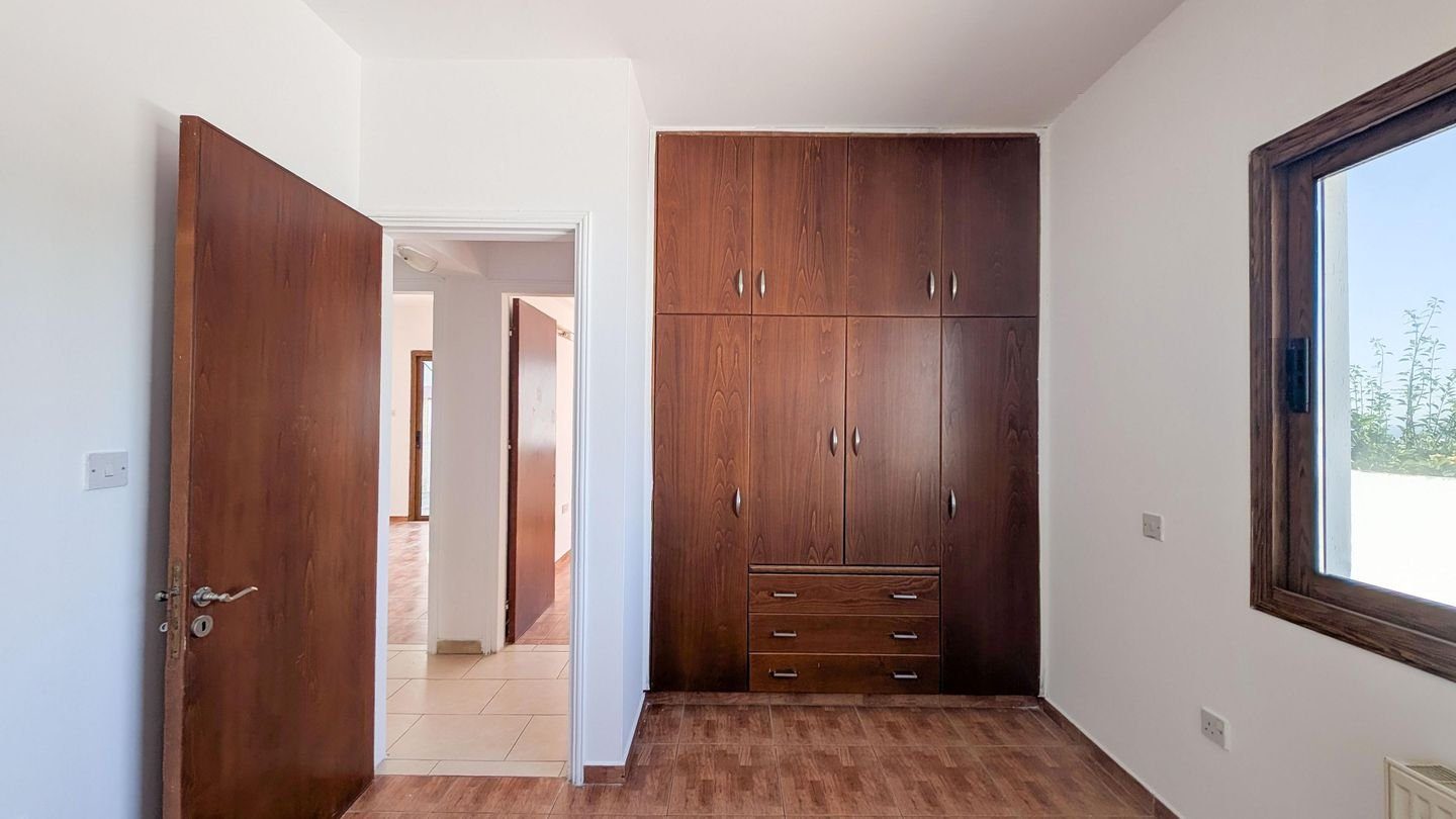 Ground-Floor House in Agios Athanasios, Limassol photo 11