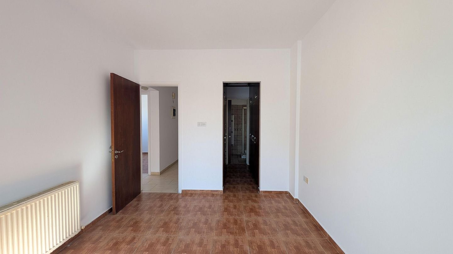 Ground-Floor House in Agios Athanasios, Limassol photo 16