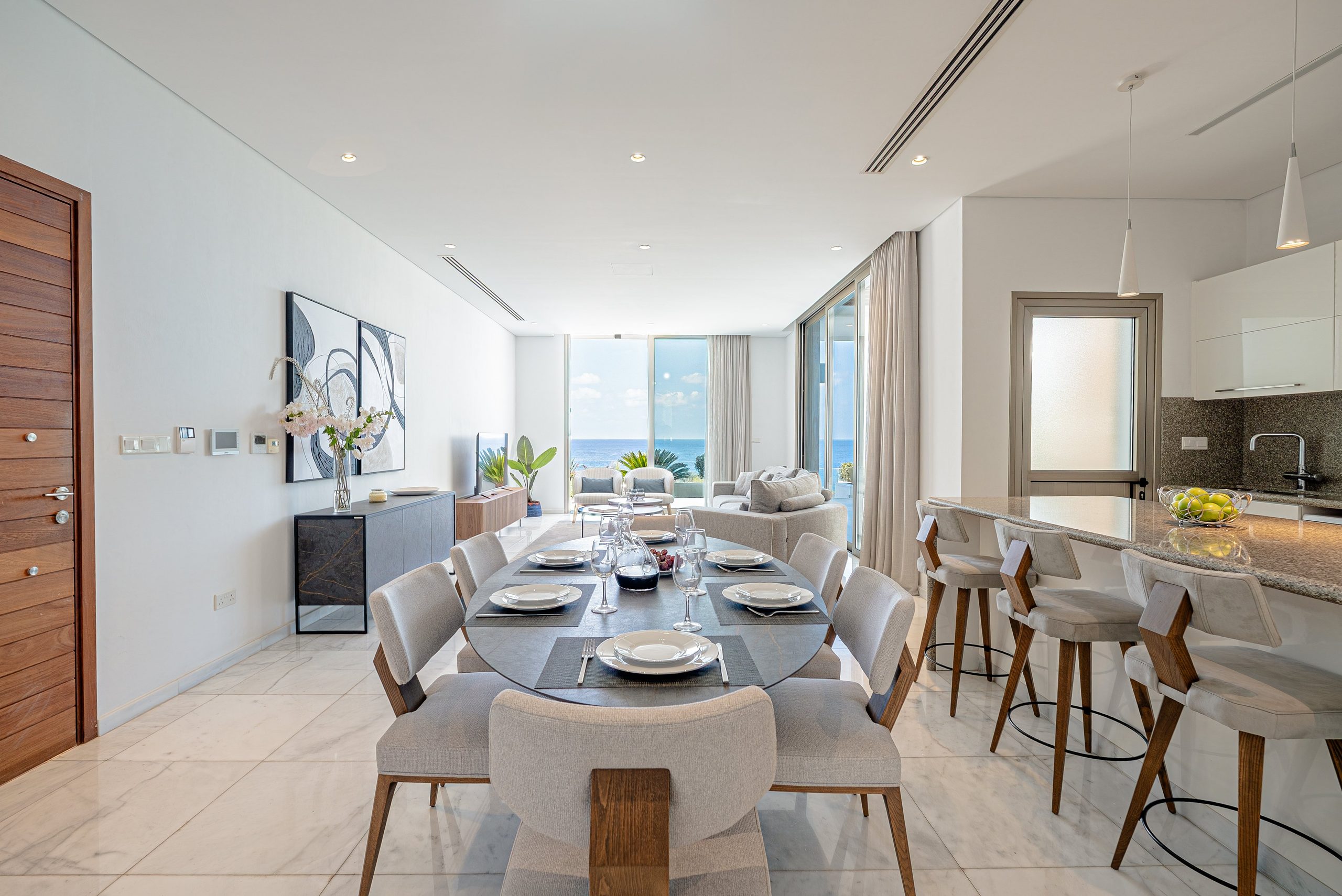 4 BR Beachfront Villa in Kissonerga, Paphos photo 14