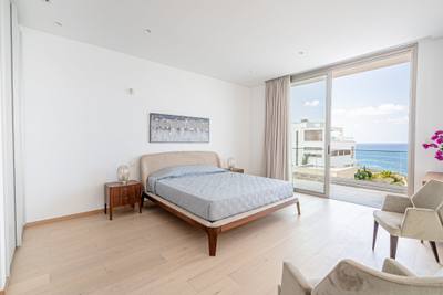 4 BR Beachfront Villa in Kissonerga, Paphos thumbnail 20