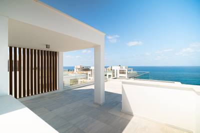 4 BR Beachfront Villa in Kissonerga, Paphos thumbnail 8