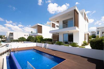 4 BR Beachfront Villa in Kissonerga, Paphos thumbnail 2
