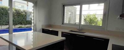 4 BR Villa in Geroskipou, Paphos thumbnail 5