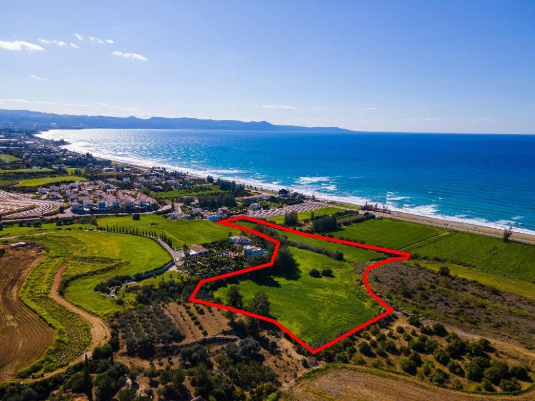 Shared touristic field in Argaka, Paphos photo 1