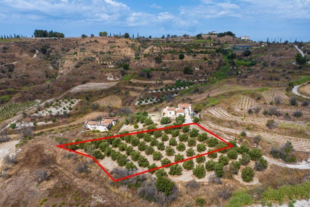 Agricultural field in Polemi, Paphos photo 1