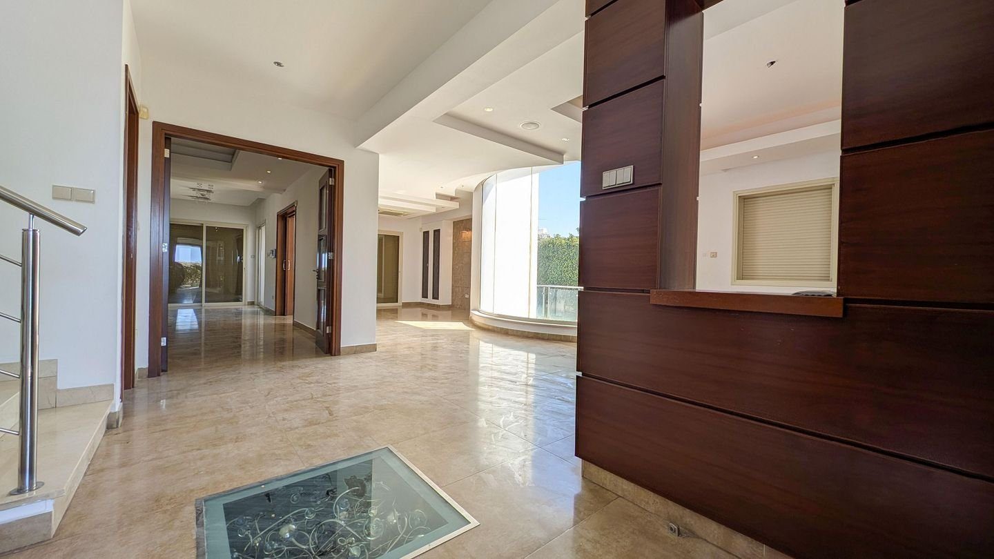 Elegant 4-Bedroom Home with Basement & Pool in Agios Athanasios, Limassol photo 12
