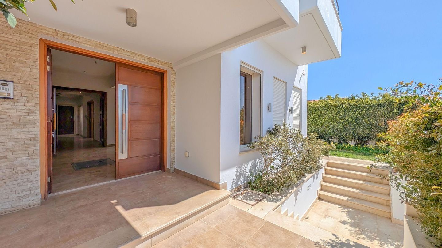 Elegant 4-Bedroom Home with Basement & Pool in Agios Athanasios, Limassol photo 53
