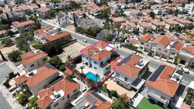 Elegant 4-Bedroom Home with Basement & Pool in Agios Athanasios, Limassol thumbnail 8