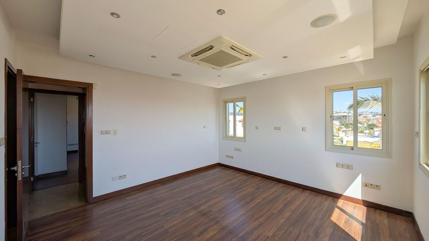 Elegant 4-Bedroom Home with Basement & Pool in Agios Athanasios, Limassol photo 20