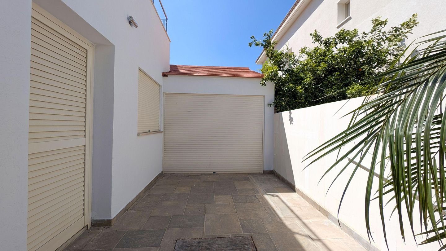 Elegant 4-Bedroom Home with Basement & Pool in Agios Athanasios, Limassol photo 49