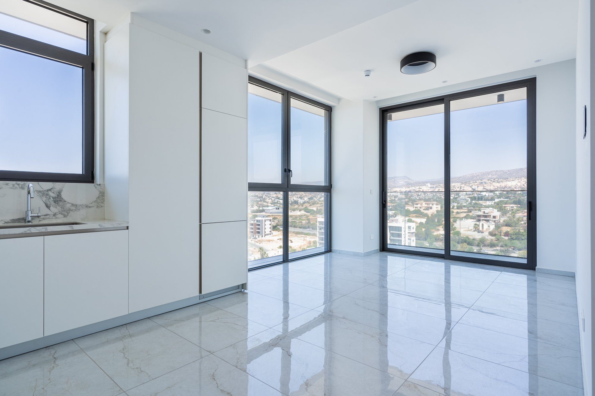 1 BR Apartment in Agios Tychonas, Limassol photo 3