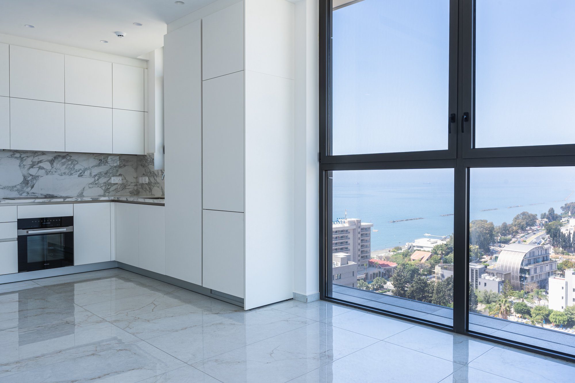 1 BR Apartment in Agios Tychonas, Limassol photo 4