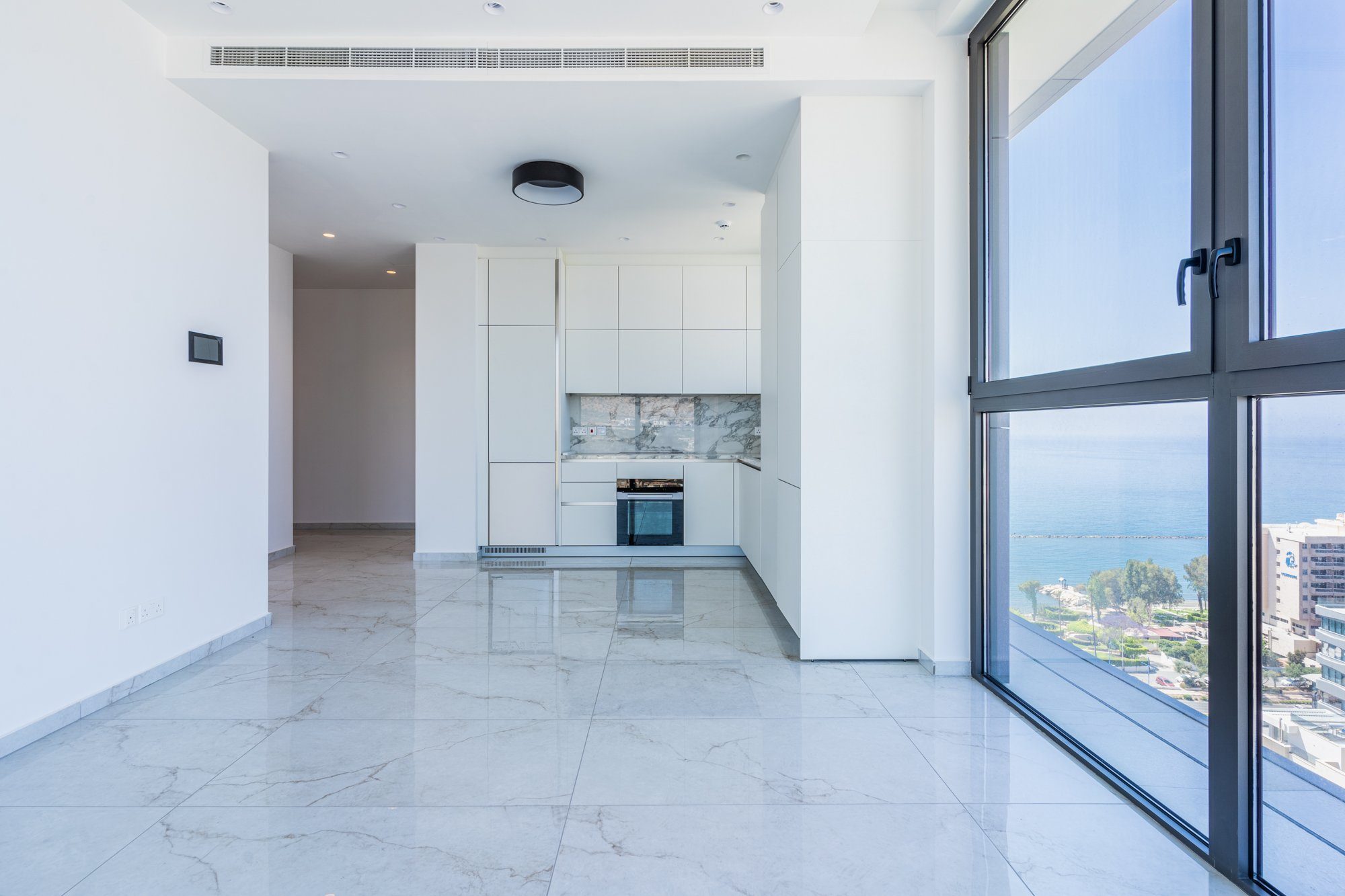 1 BR Apartment in Agios Tychonas, Limassol photo 2