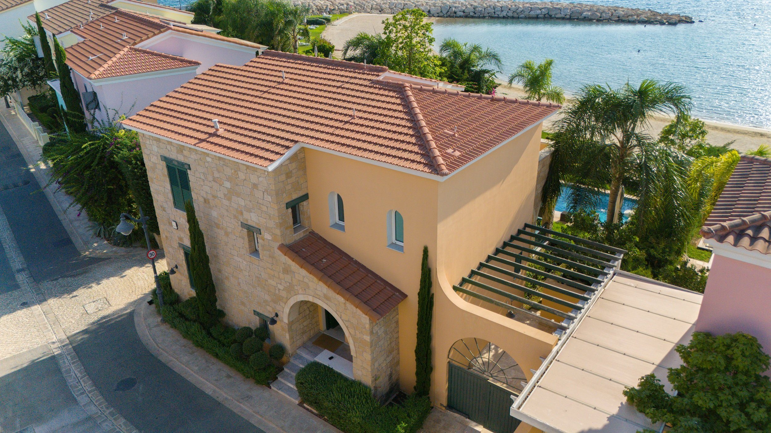 5 BR Villa in Tzami Tzentit, Limassol photo 3