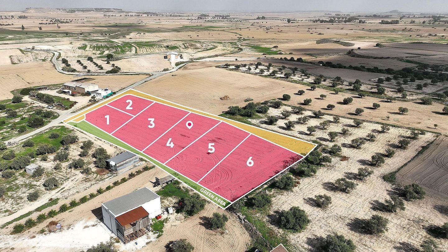Residential field in Athienou, Larnaca photo 2