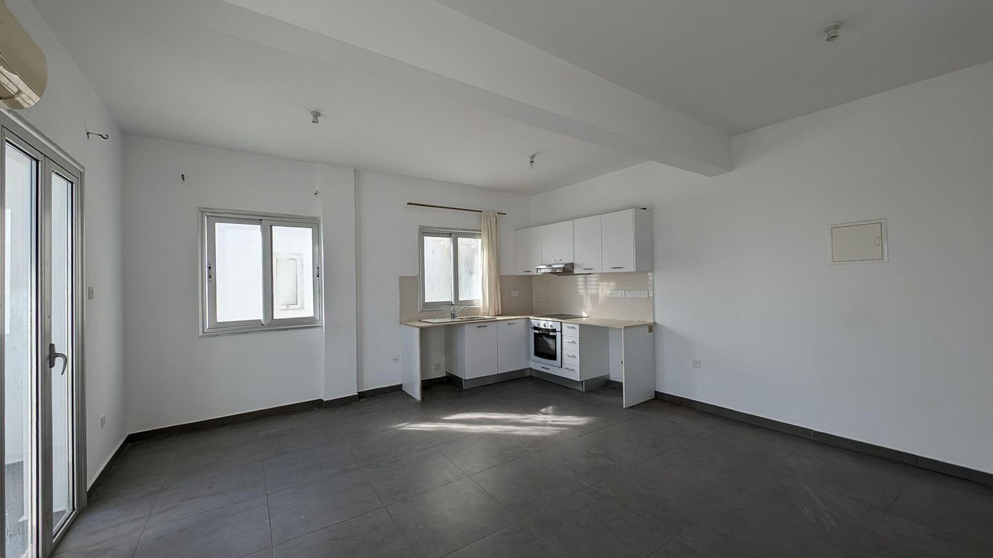 Two-Bedroom Apartment in Mazotos, Larnaca photo 13