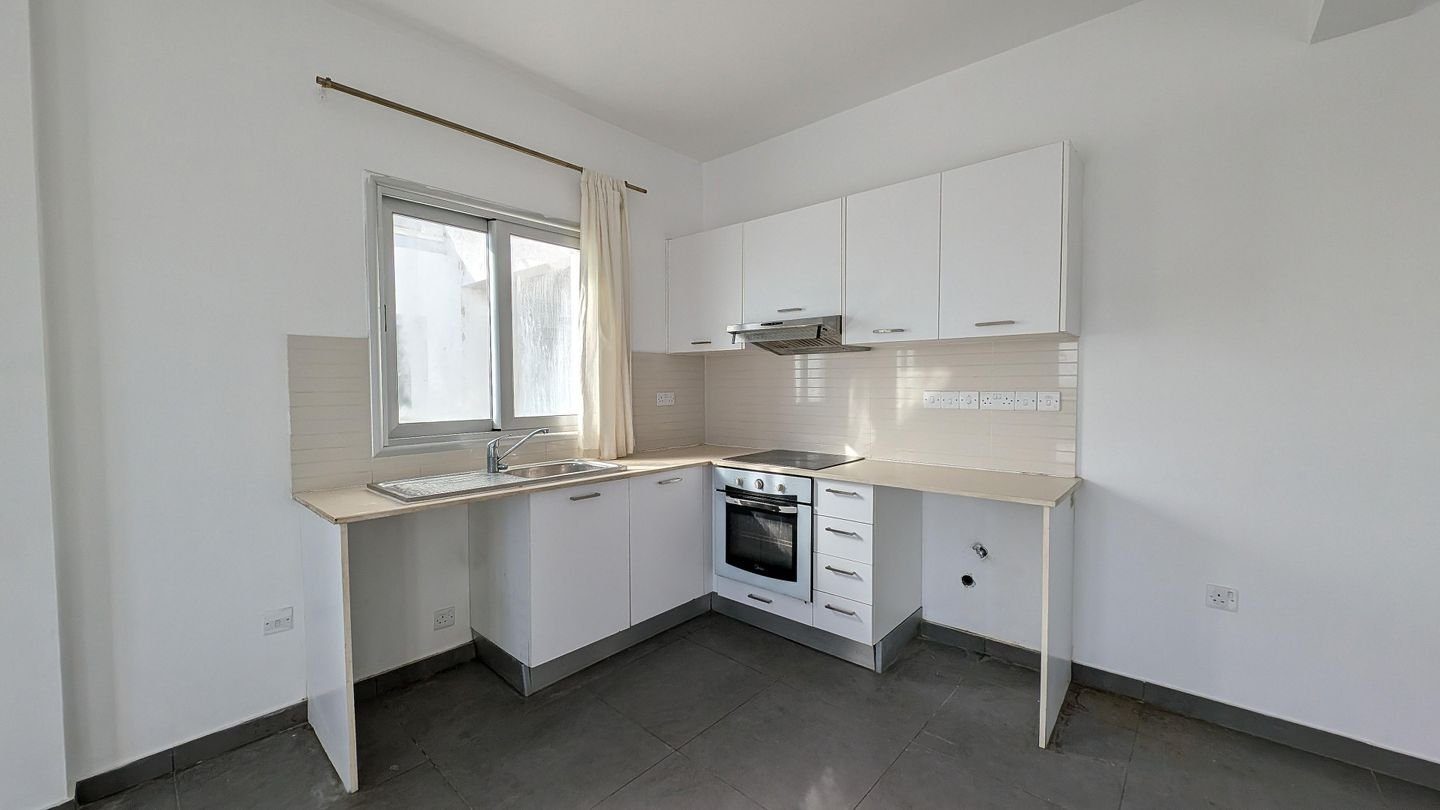 Two-Bedroom Apartment in Mazotos, Larnaca photo 10