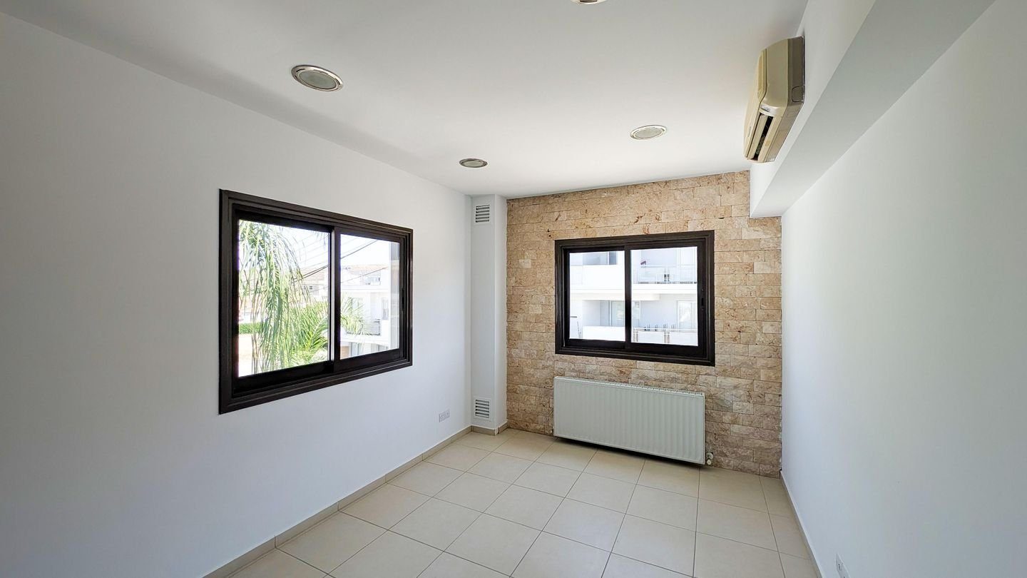 Three-Bedroom semi-detached house in Pera Chorio, Nicosia photo 17