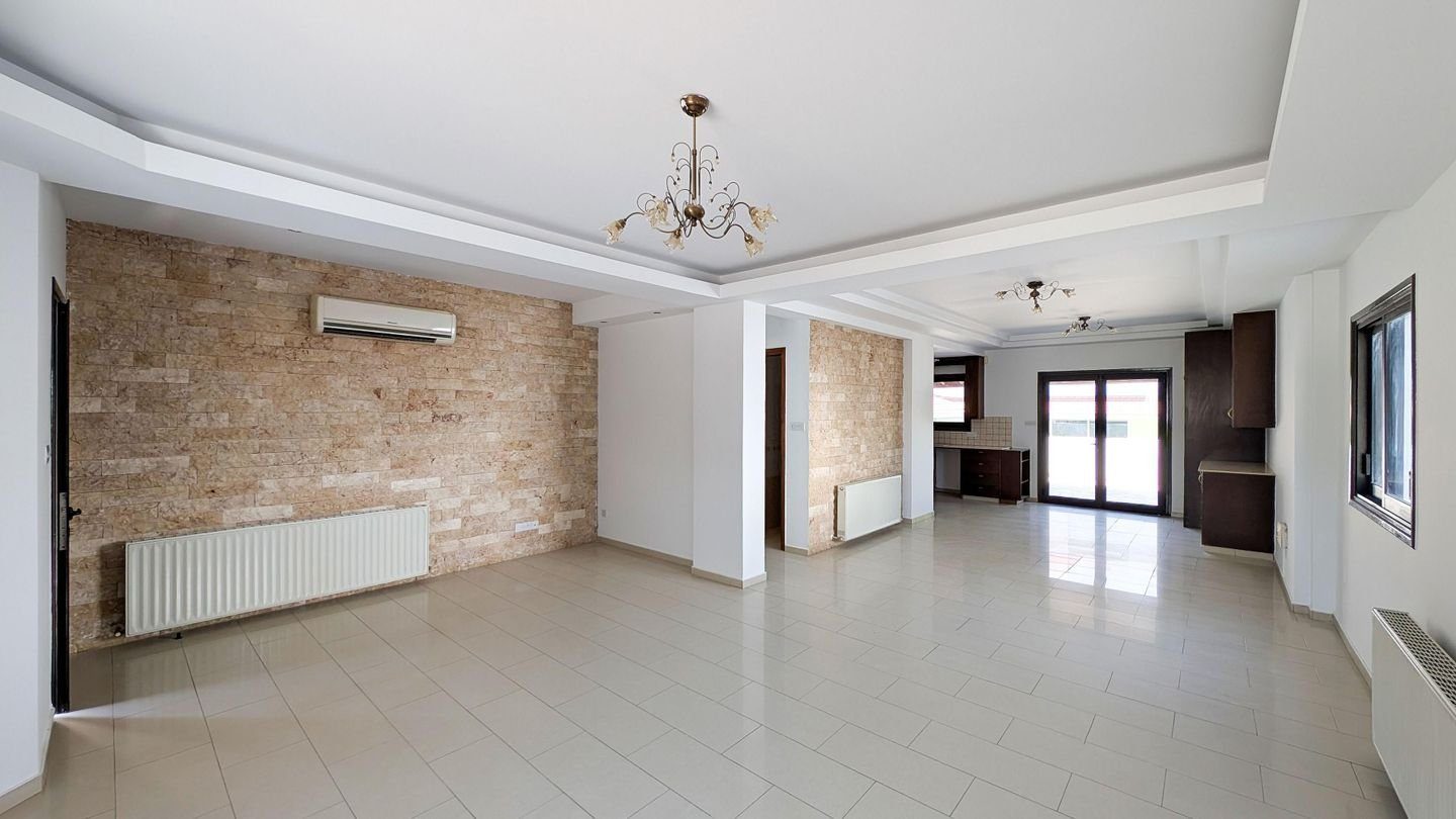 Three-Bedroom semi-detached house in Pera Chorio, Nicosia photo 7