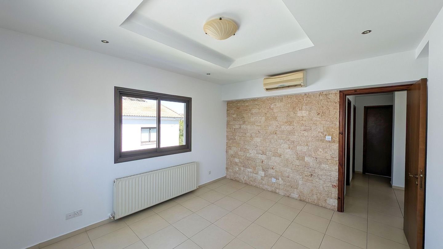Three-Bedroom semi-detached house in Pera Chorio, Nicosia photo 15