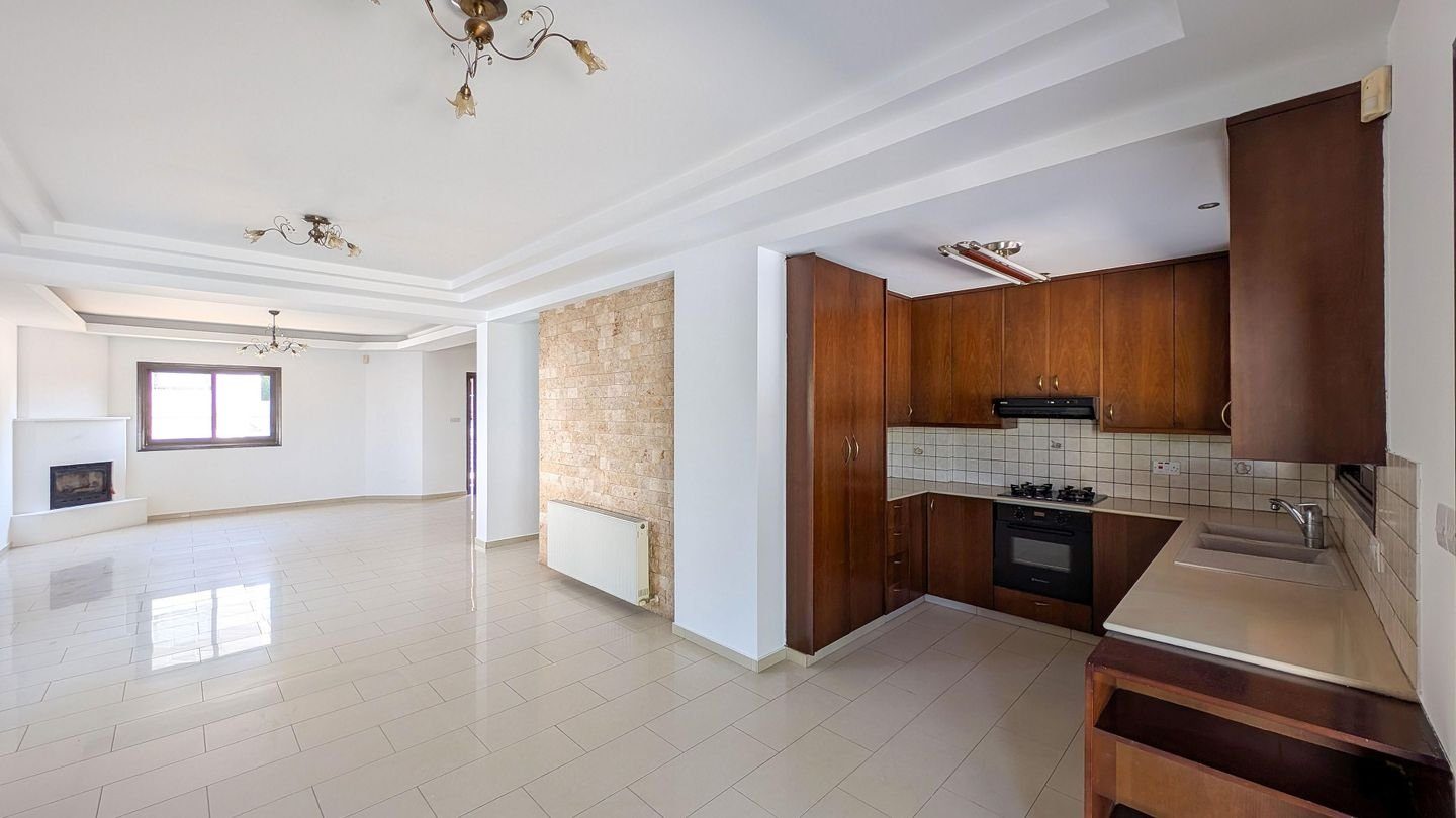 Three-Bedroom semi-detached house in Pera Chorio, Nicosia photo 10
