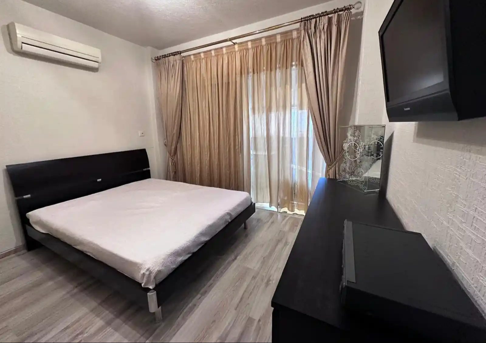 2 BR Apartment in Mesa Geitonia, Limassol photo 7