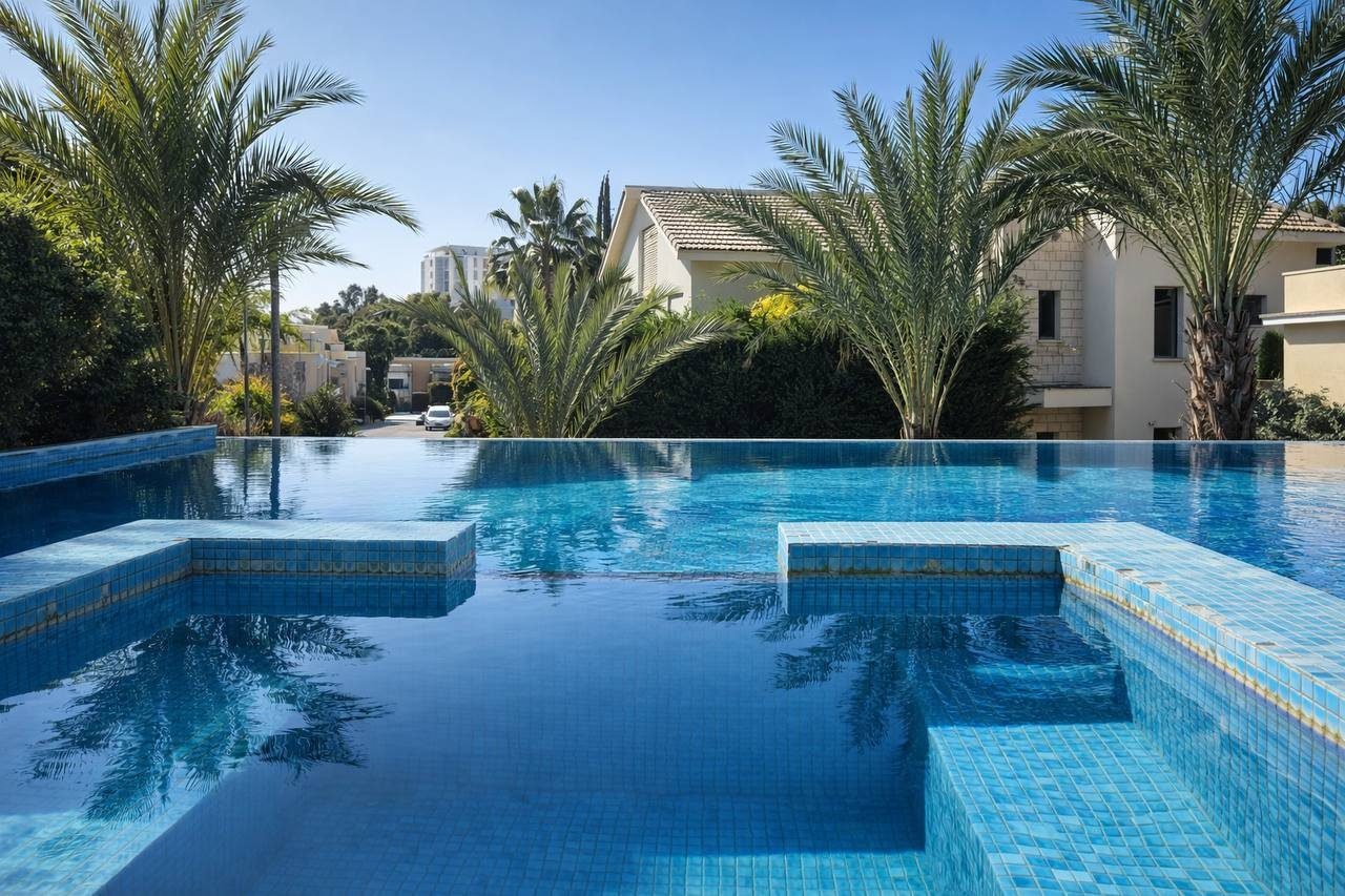 6 BR House in Parekklisia, Limassol