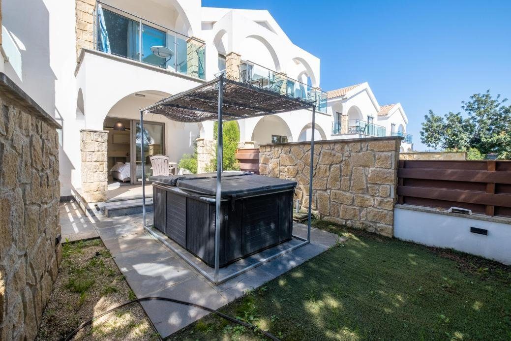 Studio apartment with jacuzzi in Latchi, Paphos