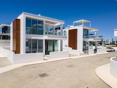 4 BR Villa in Protaras, Famagusta thumbnail 2