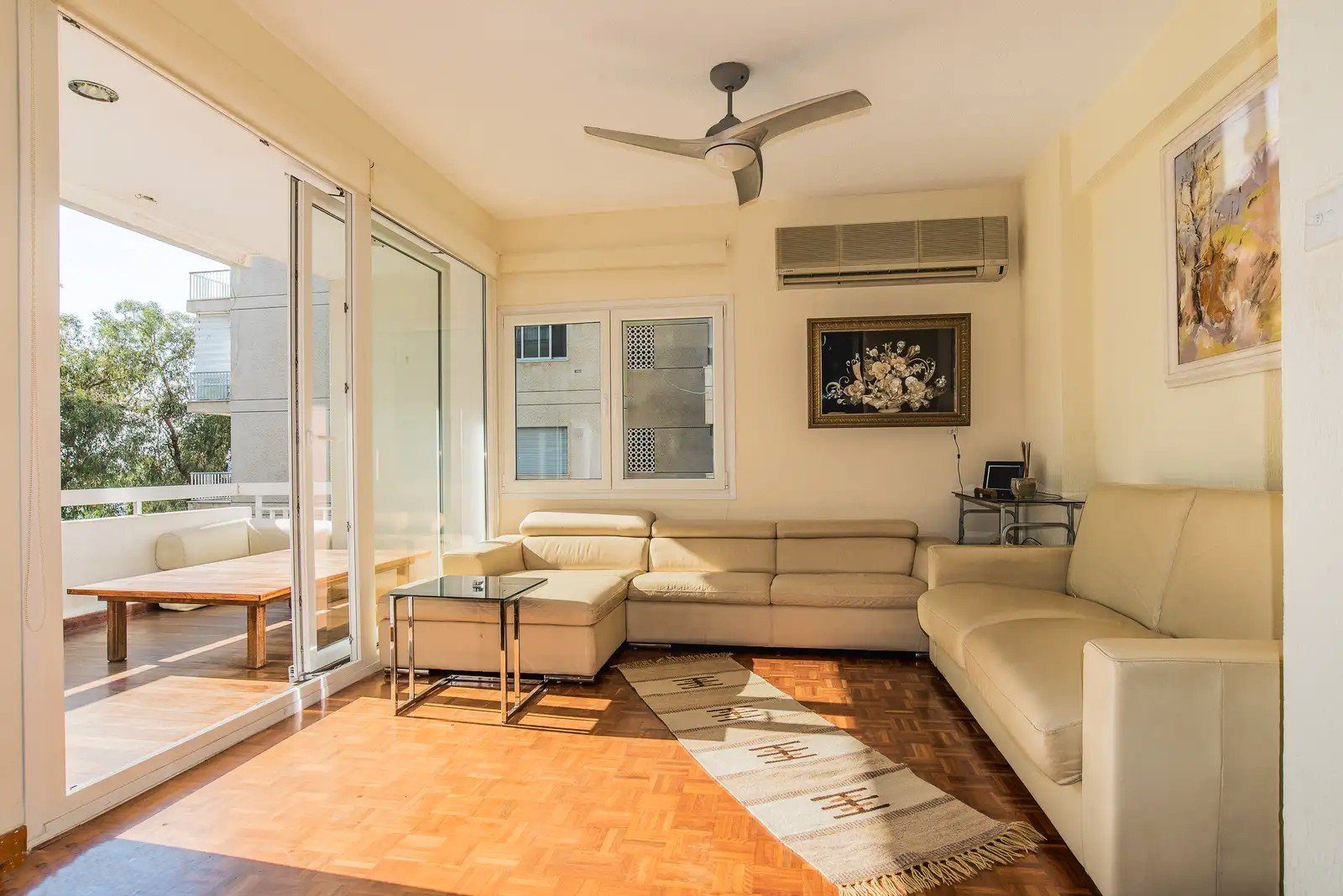 3 BR Seafront Apartment in Agios Tychonas, Limassol photo 1