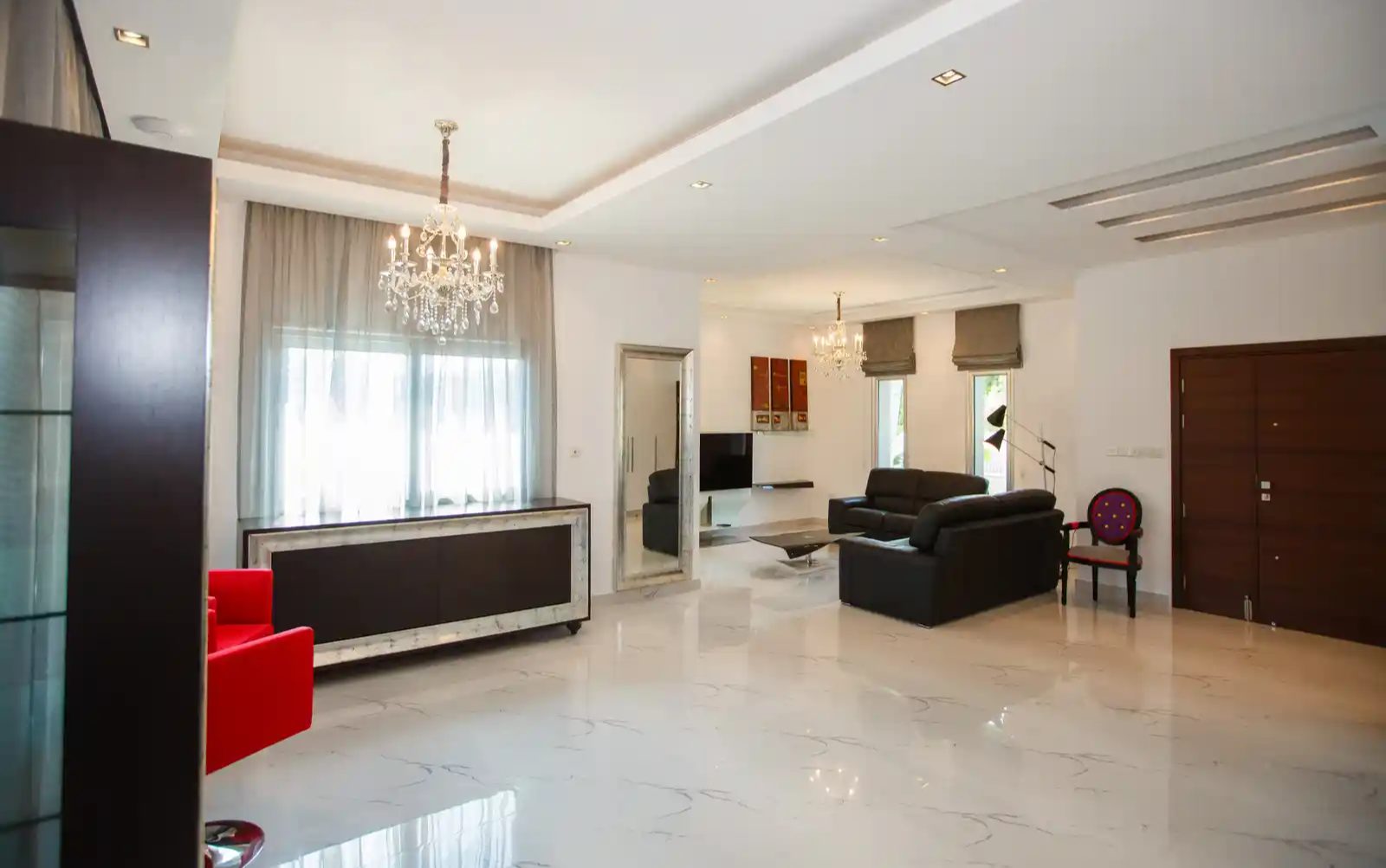 4 BR Villa in Agios Tychonas, Limassol photo 2