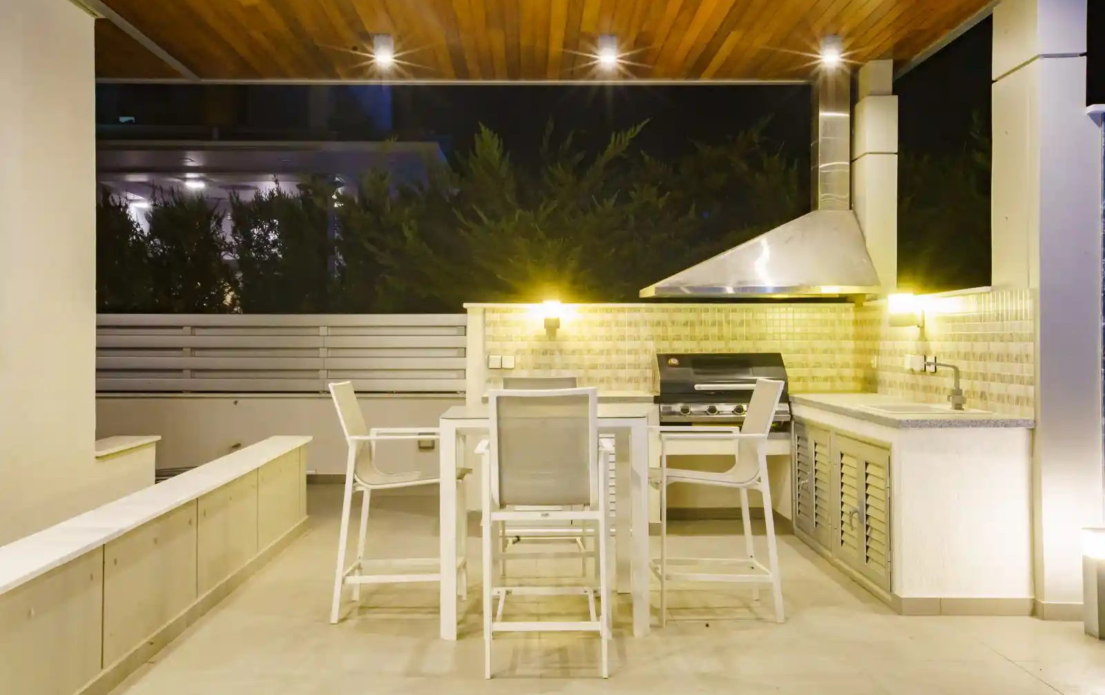 4 BR Villa in Agios Tychonas, Limassol photo 14