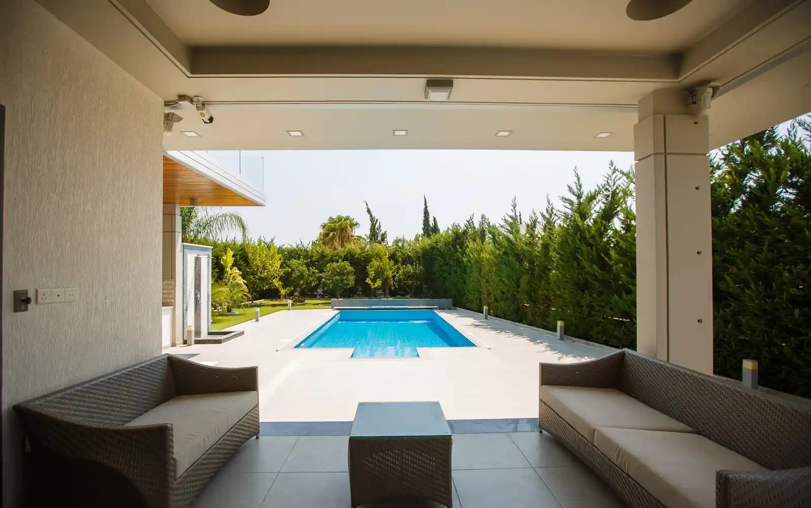 4 BR Villa in Agios Tychonas, Limassol photo 16