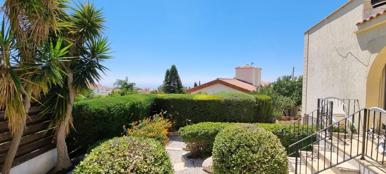 3 BR Bungalow in Tala, Paphos photo 1