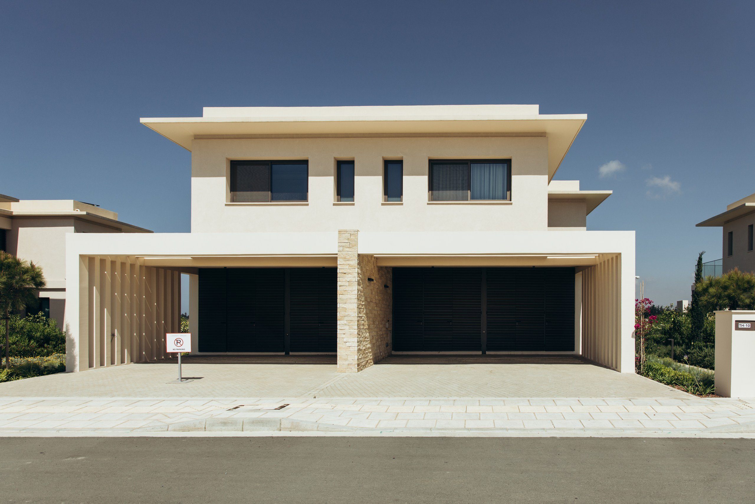 2 BR Townhouse in Tserkez Tsiftlik, Limassol photo 22
