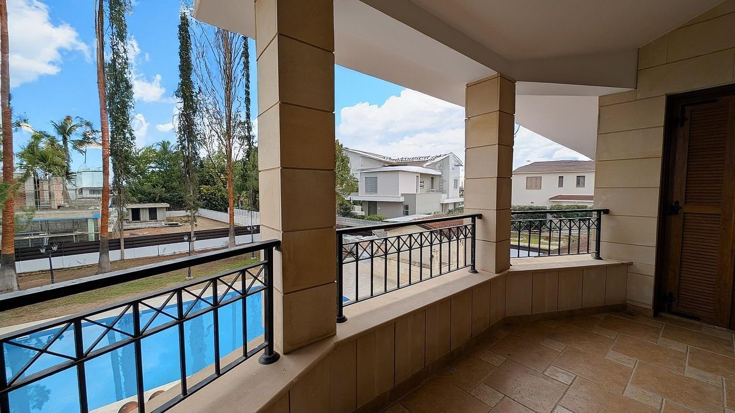 Luxurious Mansion in Agios Georgios, Latsia, Nicosia photo 34