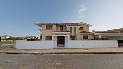 Luxurious Mansion in Agios Georgios, Latsia, Nicosia thumbnail 6
