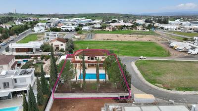 Luxurious Mansion in Agios Georgios, Latsia, Nicosia thumbnail 1