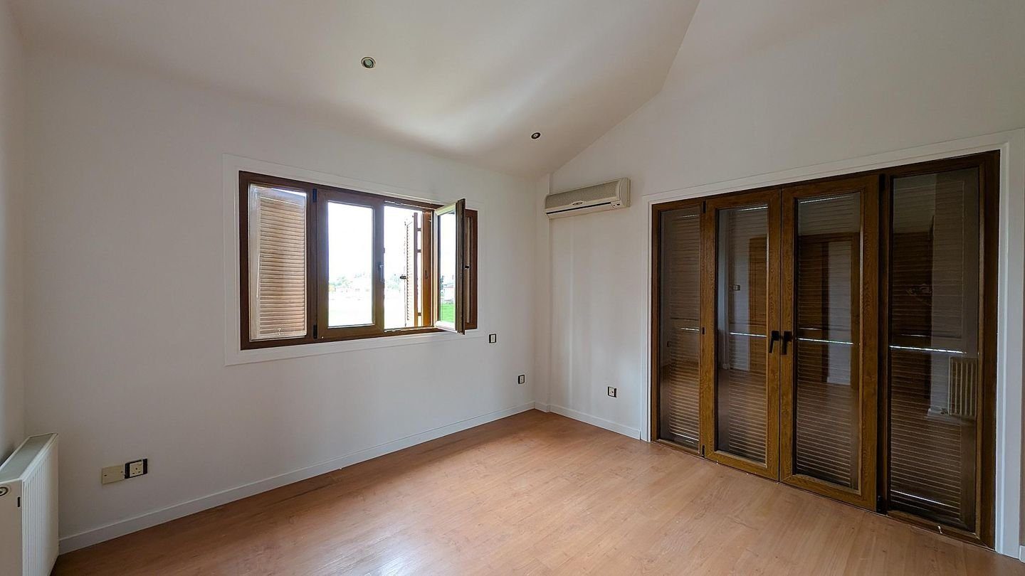Luxurious Mansion in Agios Georgios, Latsia, Nicosia photo 39