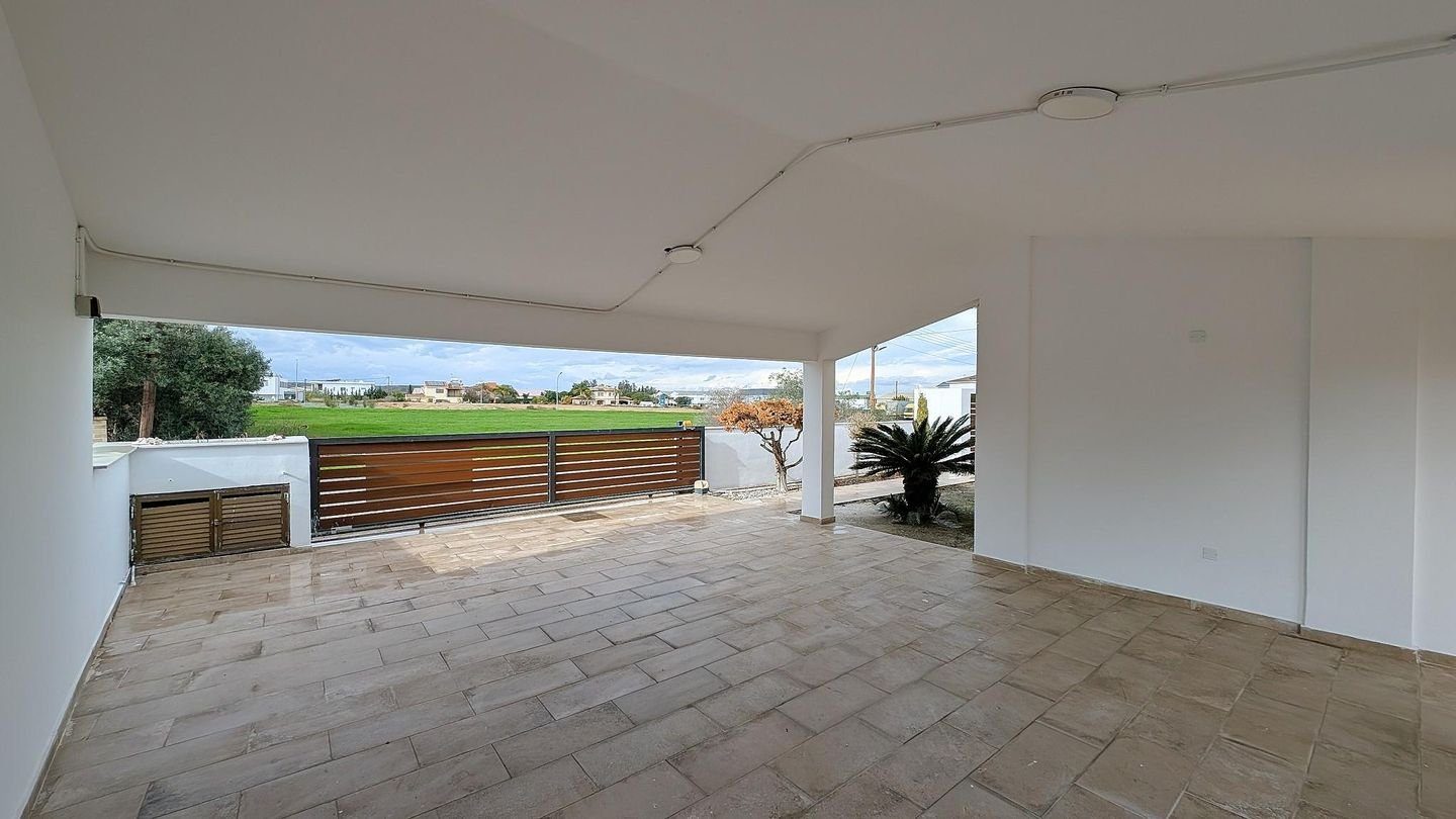 Luxurious Mansion in Agios Georgios, Latsia, Nicosia photo 46