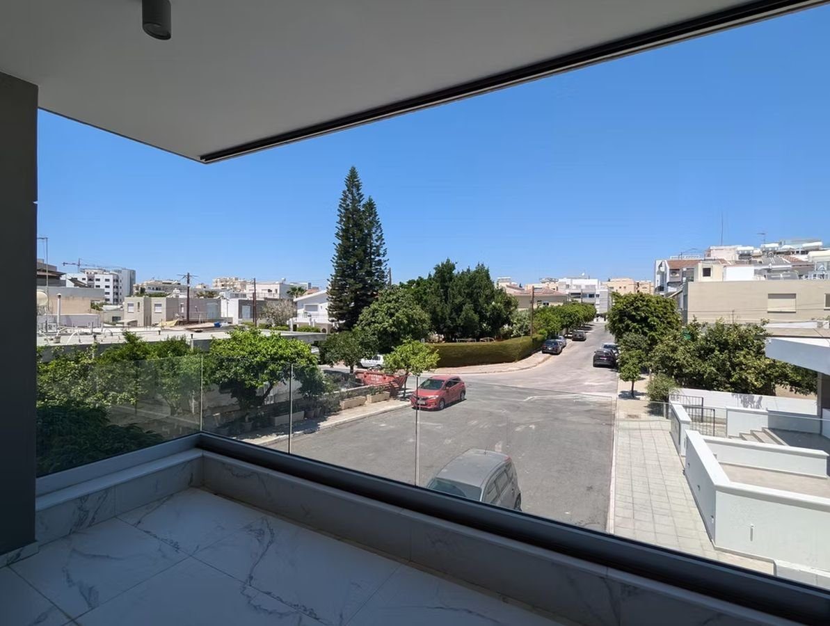 2 BR Apartment in Mesa Geitonia, Limassol photo 10