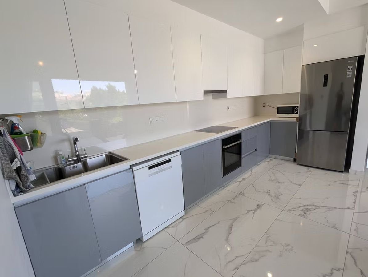 2 BR Apartment in Mesa Geitonia, Limassol