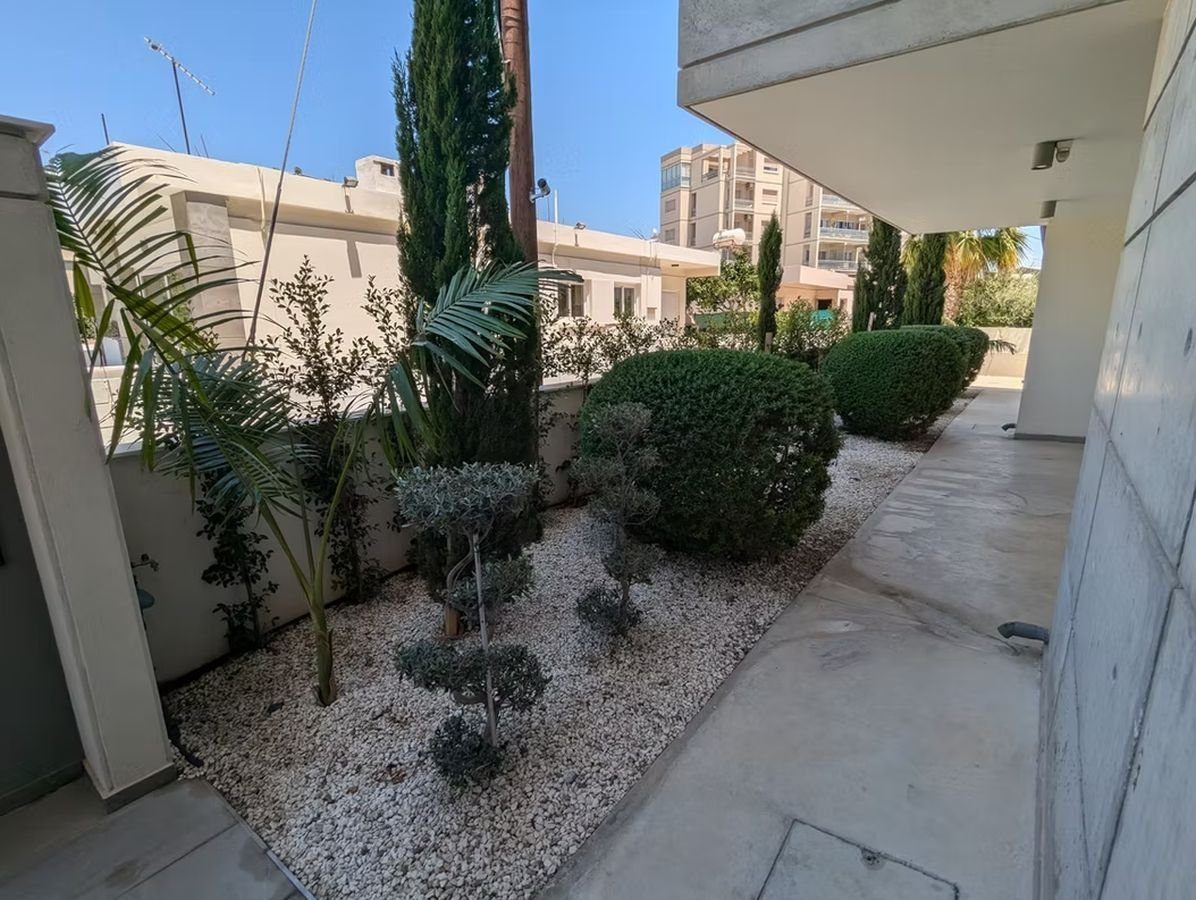 2 BR Apartment in Mesa Geitonia, Limassol photo 12