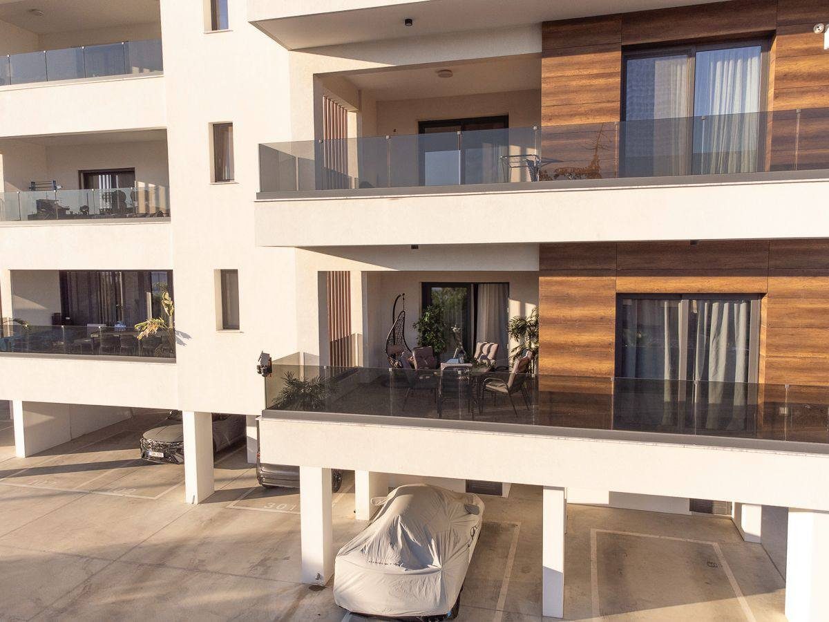 3 BR Apartment in Mesa Geitonia, Limassol photo 20